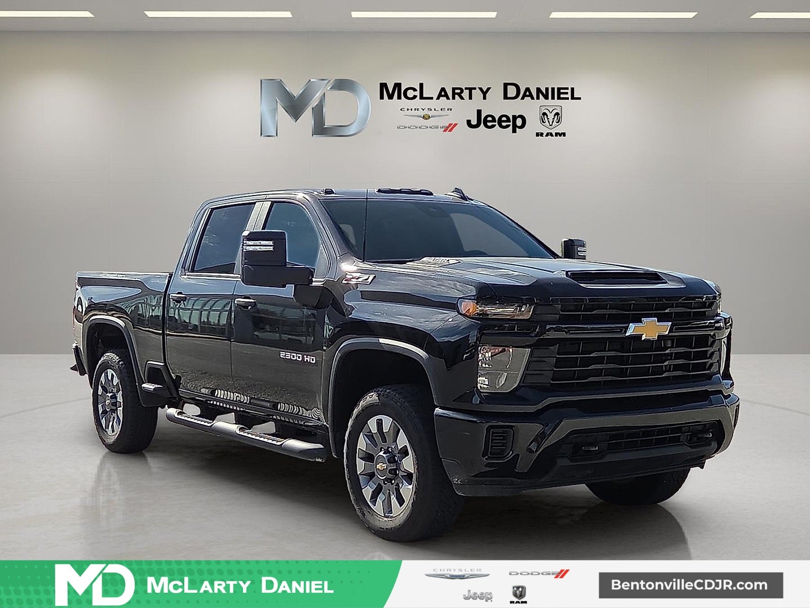 2025 Chevrolet Silverado 2500HD 4WD Crew Cab Standard Bed Custom
