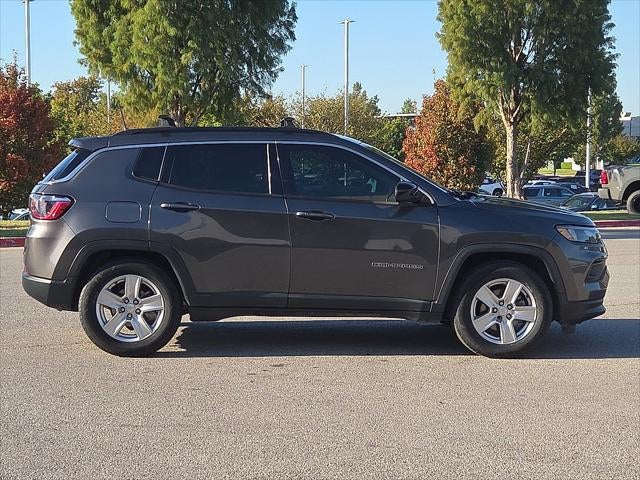 2022 Jeep Compass Latitude FWD