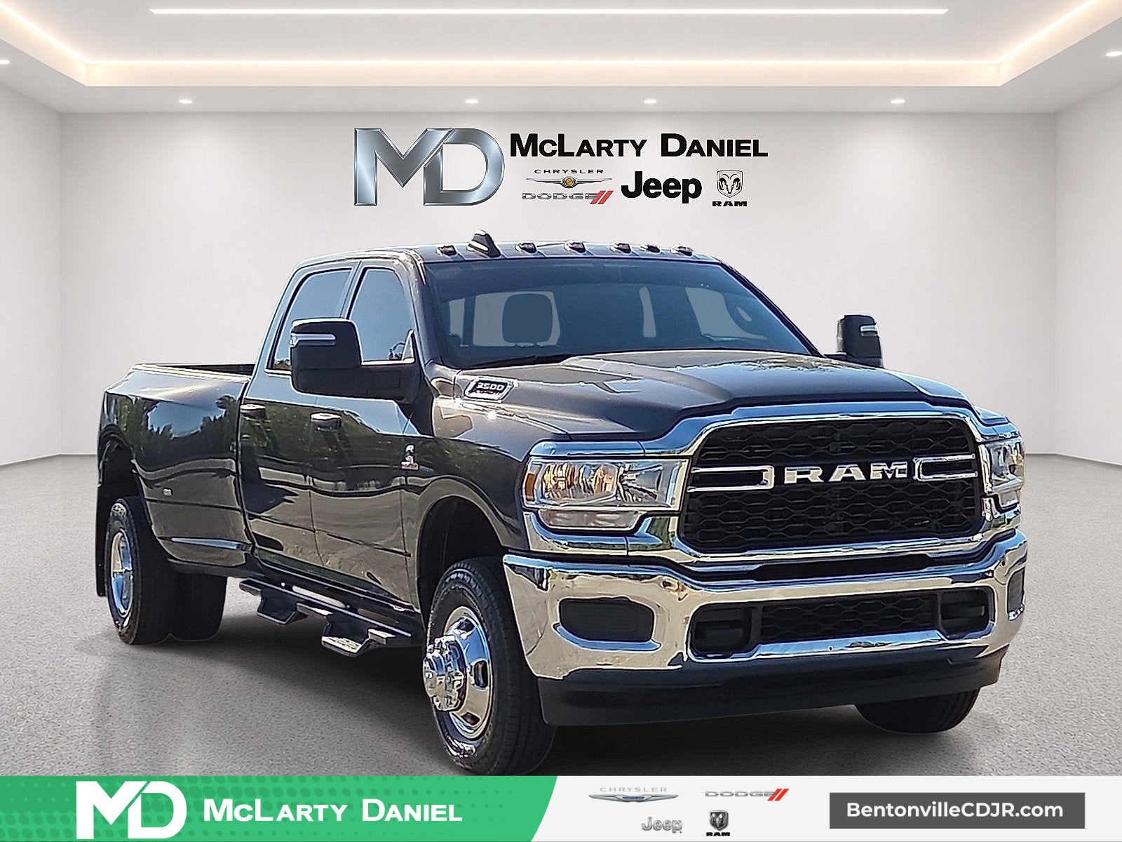 2024 RAM 3500 Tradesman Crew Cab 4x4 8' Box