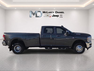 2024 RAM 3500 Tradesman Crew Cab 4x4 8' Box