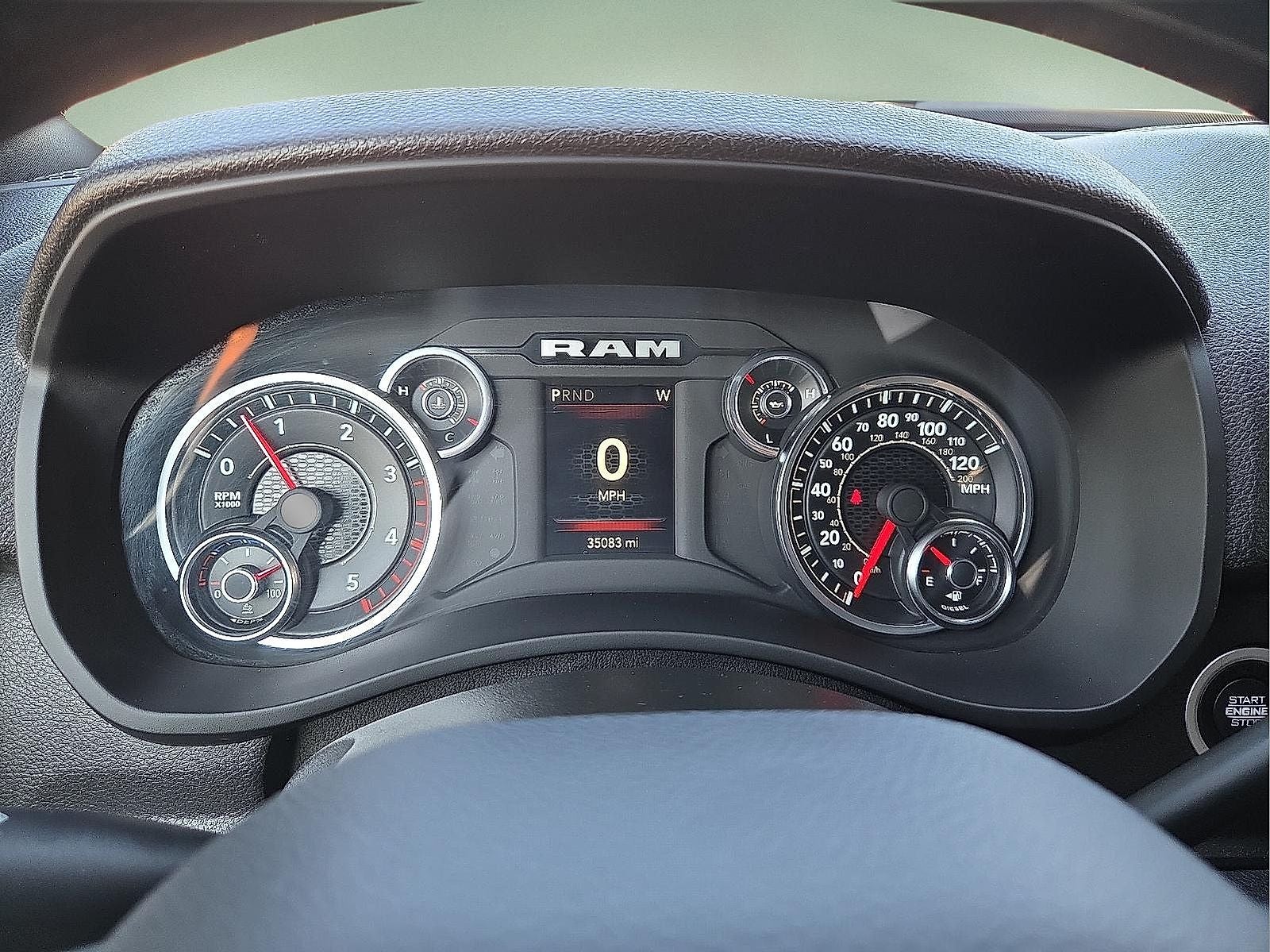2024 RAM 2500 Tradesman Crew Cab 4x4 6'4' Box