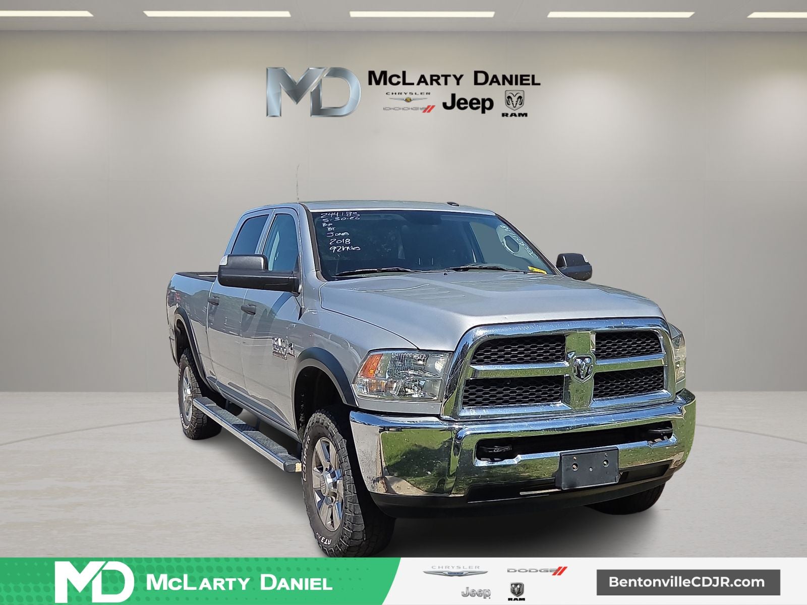 2018 RAM 2500 Tradesman Crew Cab 4x4 6'4' Box