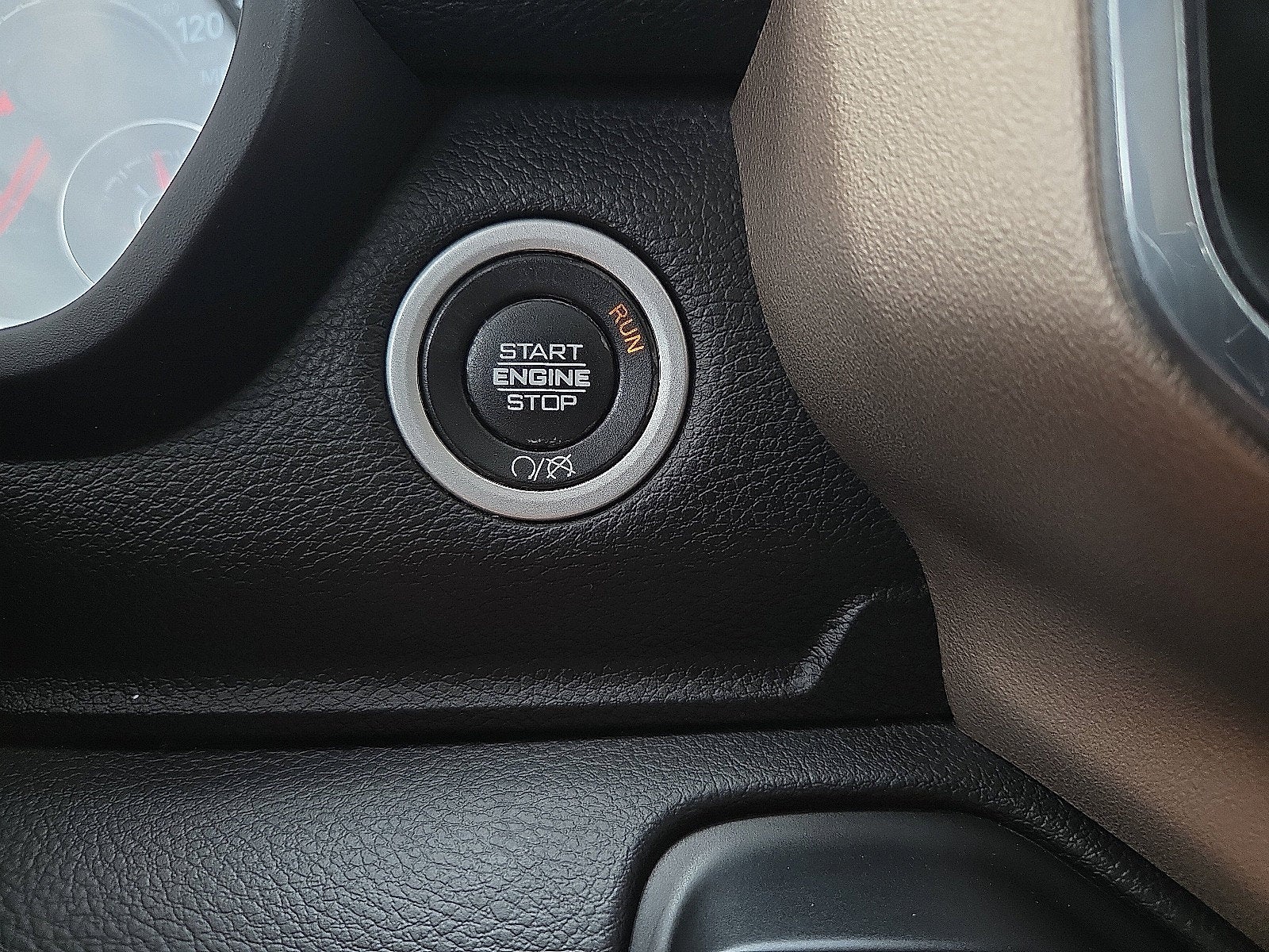 2022 RAM 2500 Laramie Crew Cab 4x4 6'4' Box