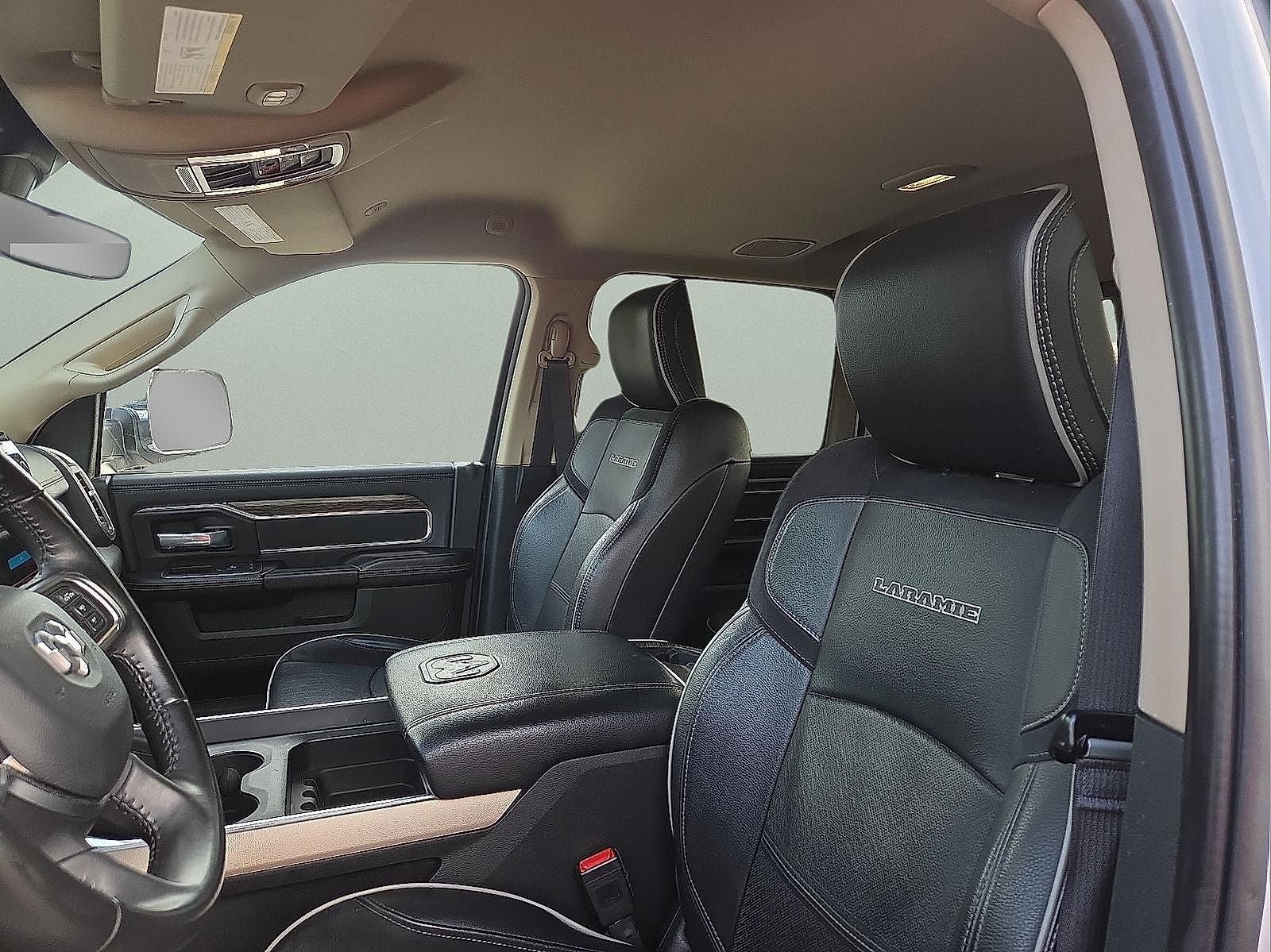 2020 RAM 2500 Laramie Crew Cab 4X4 6'4' Box