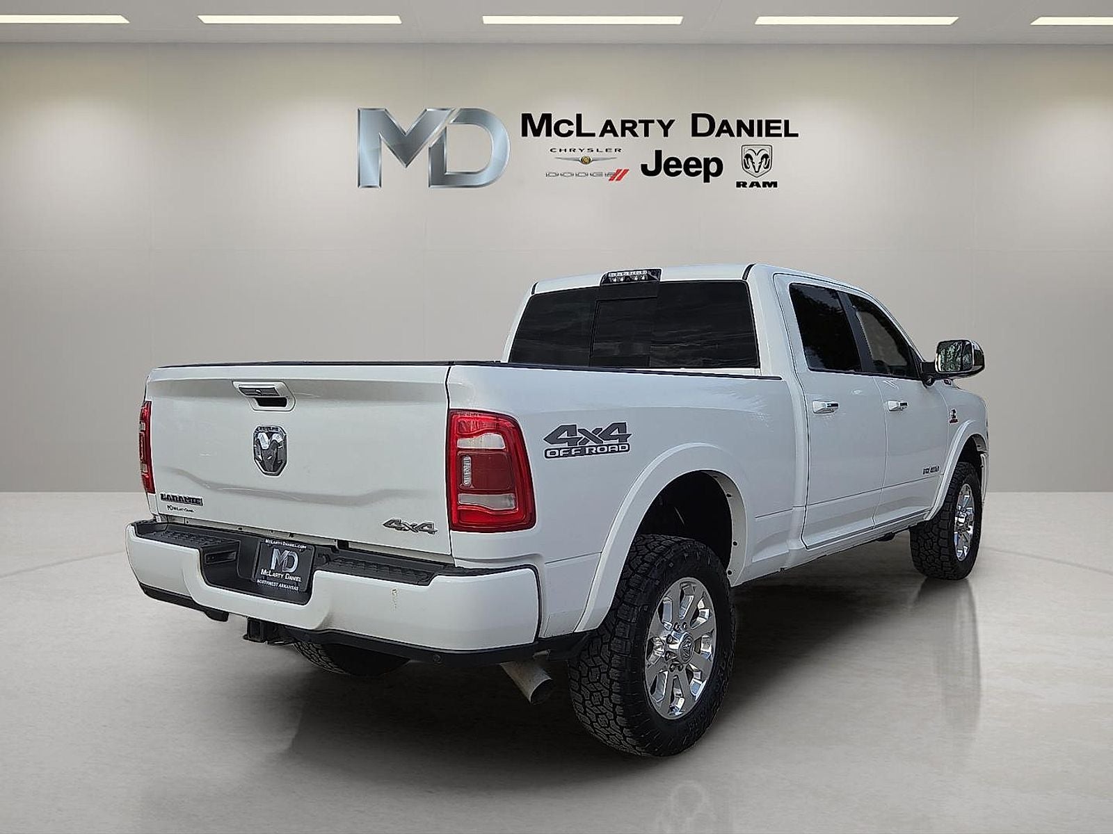 2020 RAM 2500 Laramie Crew Cab 4X4 6'4' Box