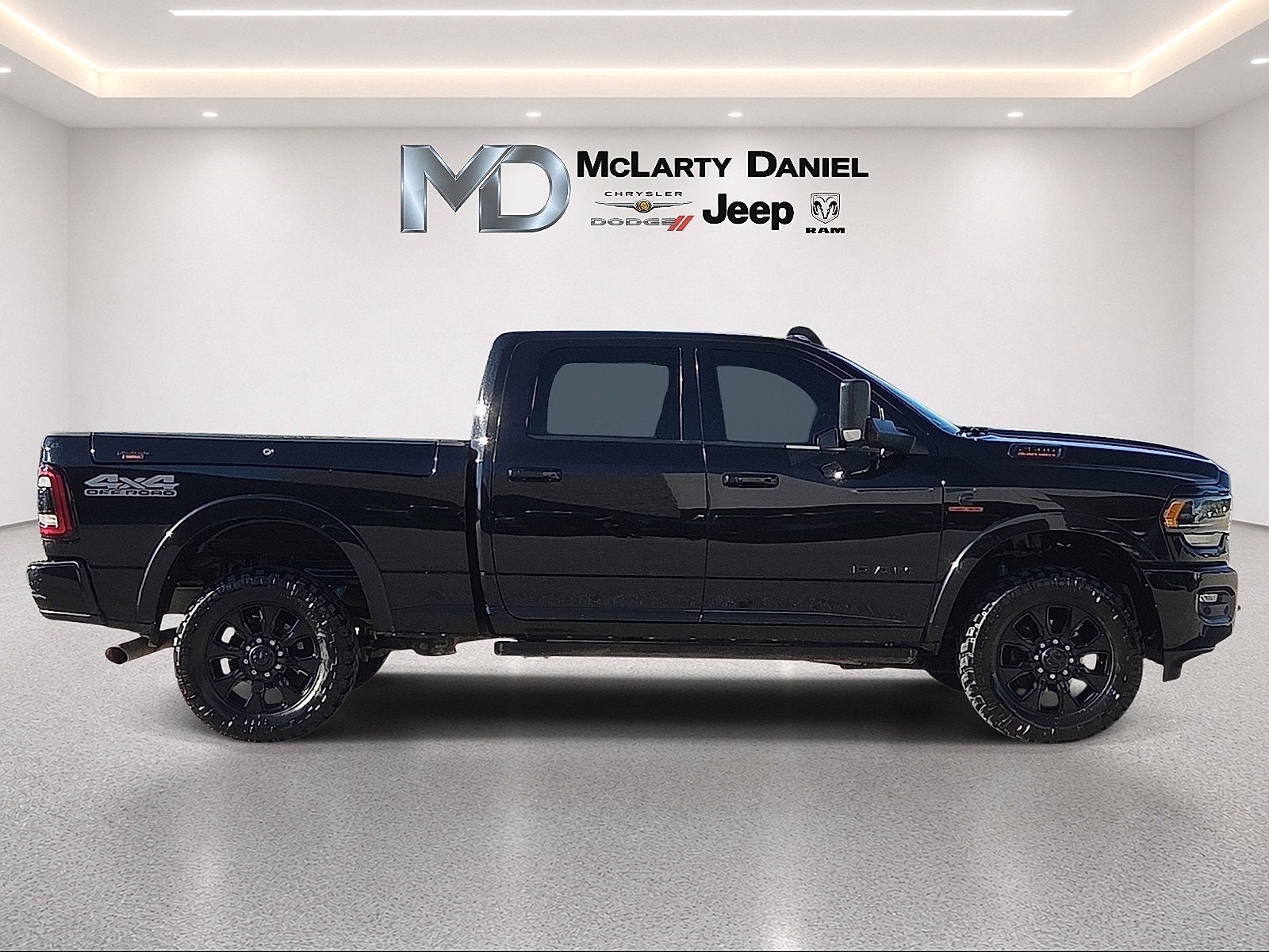 2020 RAM 2500 Limited Crew Cab 4x4 6'4' Box