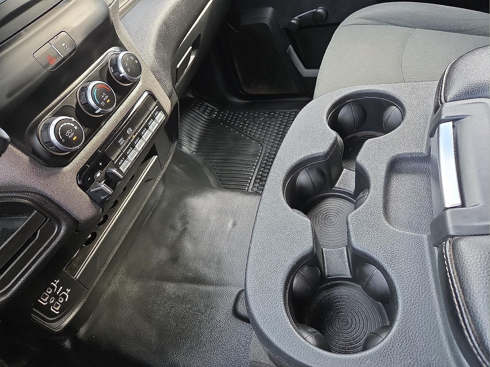 2023 RAM 5500 Chassis Tradesman/SLT