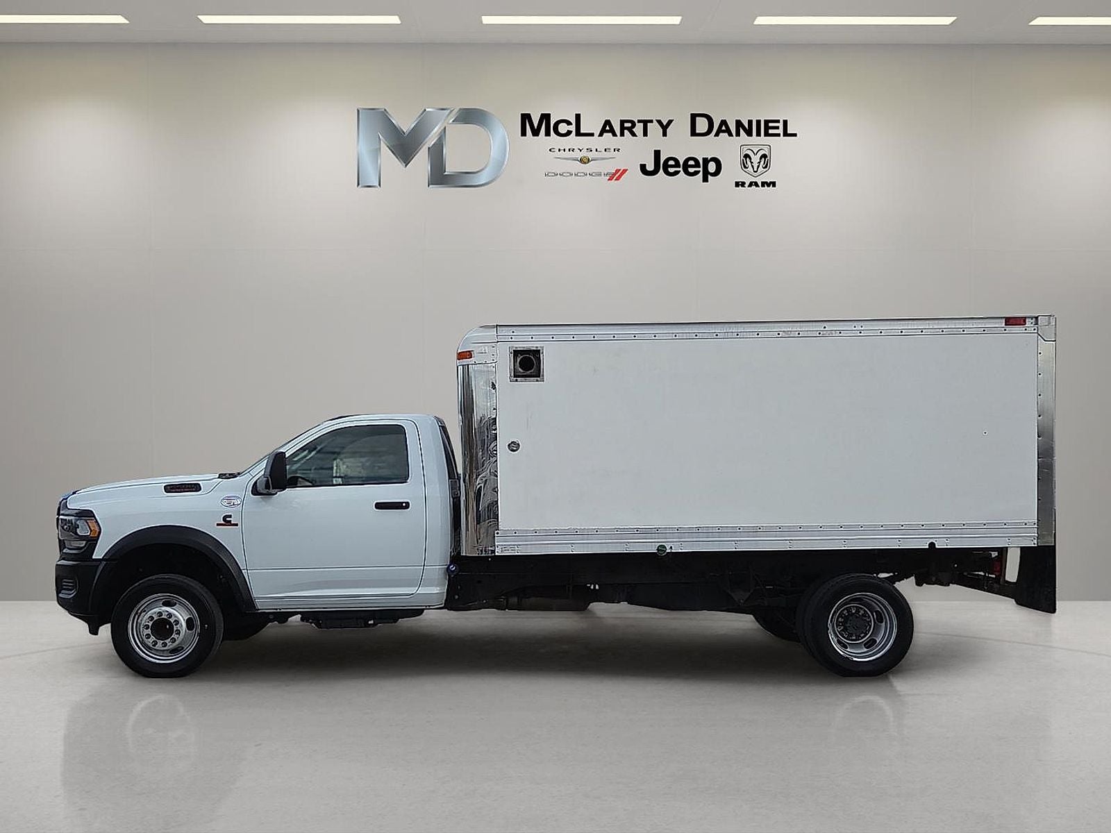2023 RAM 5500 Chassis Tradesman/SLT