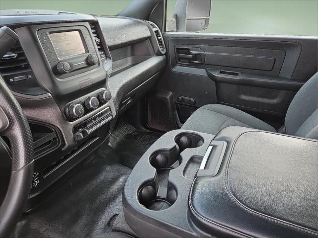 2023 RAM 5500 Chassis Tradesman/SLT