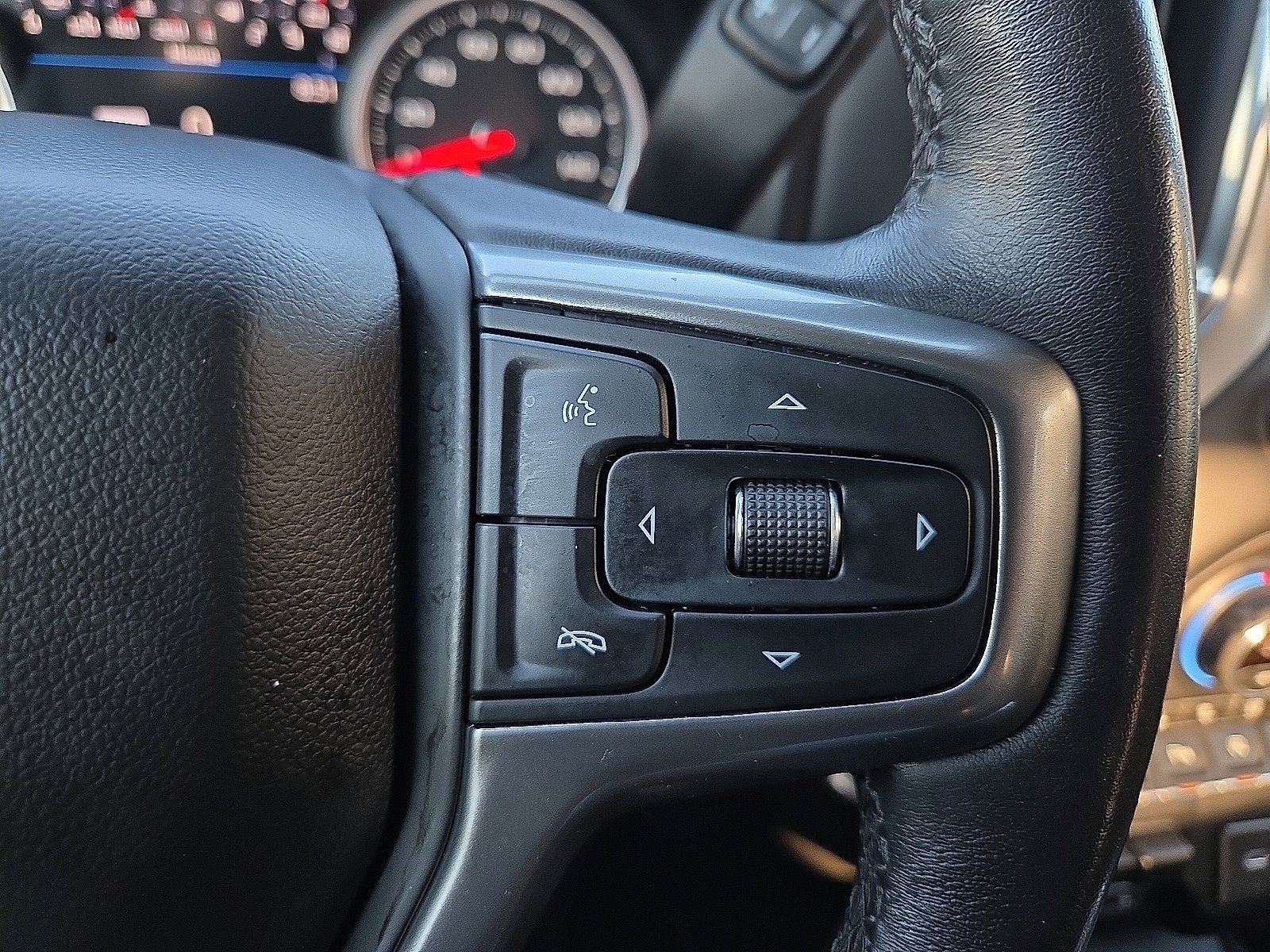 2021 Chevrolet Silverado 1500 4WD Crew Cab Short Bed LTZ