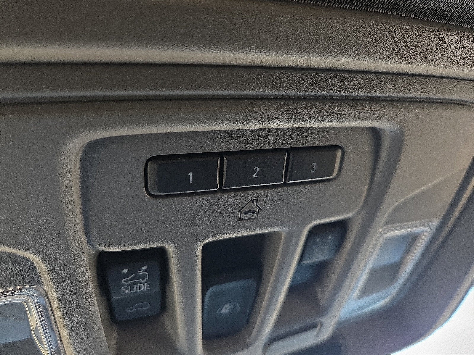 2021 Chevrolet Silverado 1500 4WD Crew Cab Short Bed LTZ
