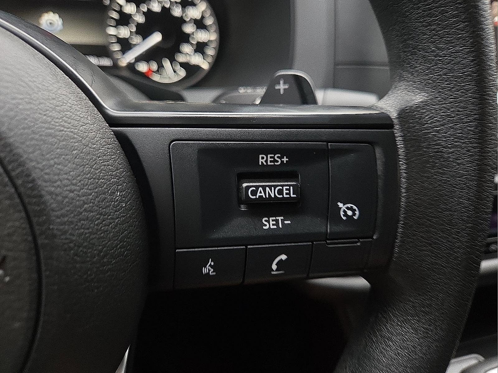 2025 Nissan Pathfinder S FWD