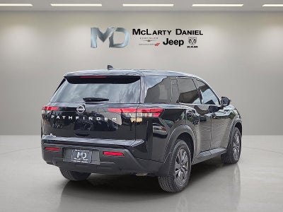 2025 Nissan Pathfinder S FWD