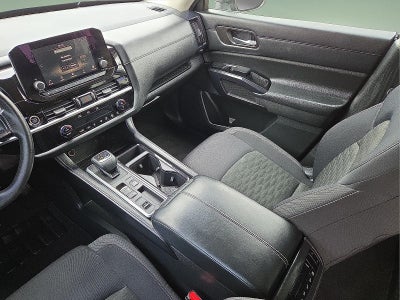 2022 Nissan Pathfinder S 2WD