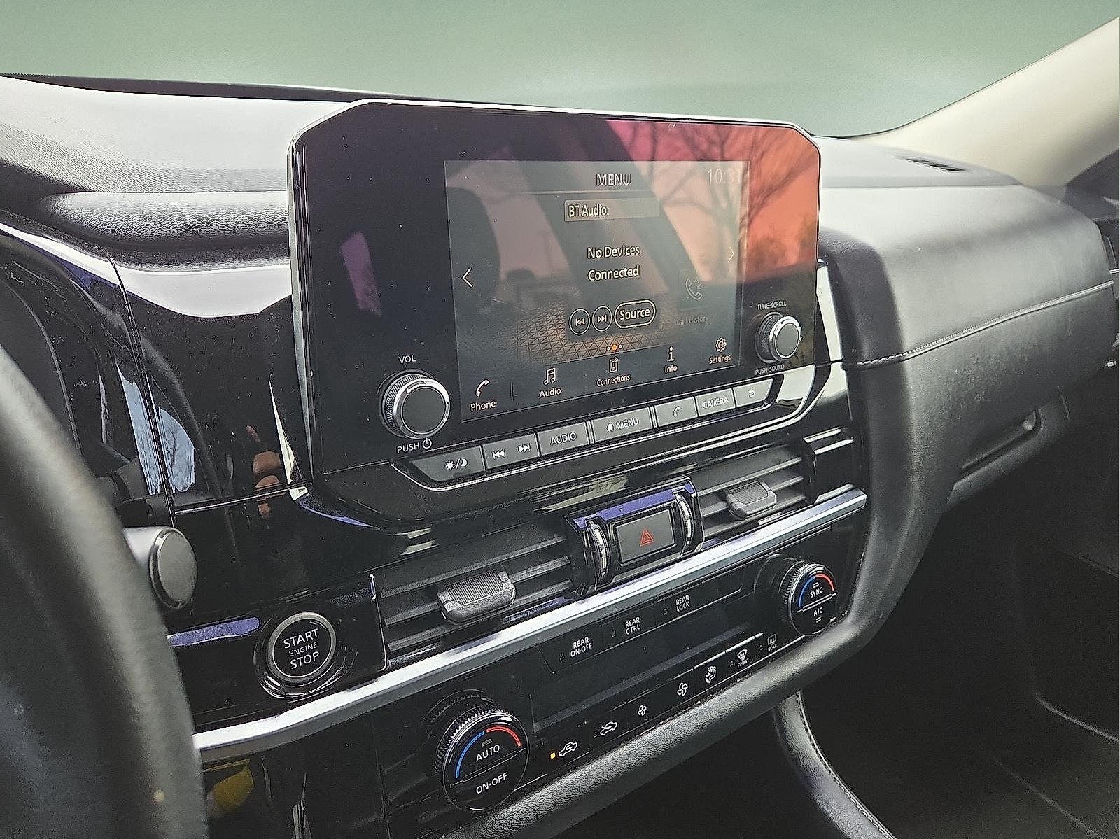 2022 Nissan Pathfinder S 2WD