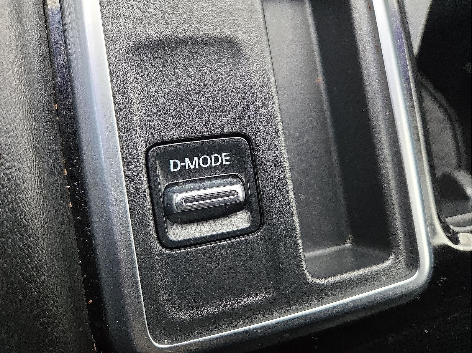 2022 Nissan Pathfinder S 2WD