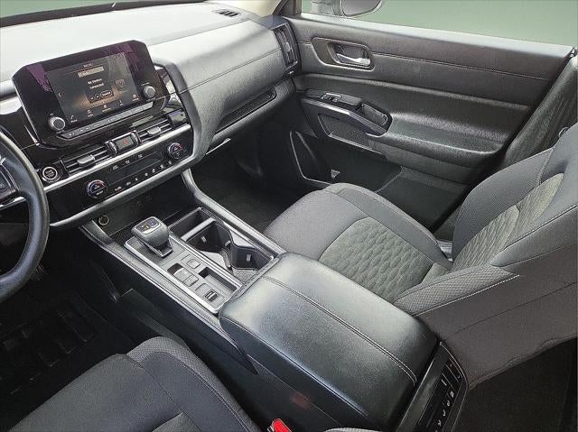 2022 Nissan Pathfinder S 2WD