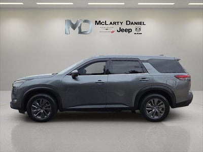 2022 Nissan Pathfinder S 2WD
