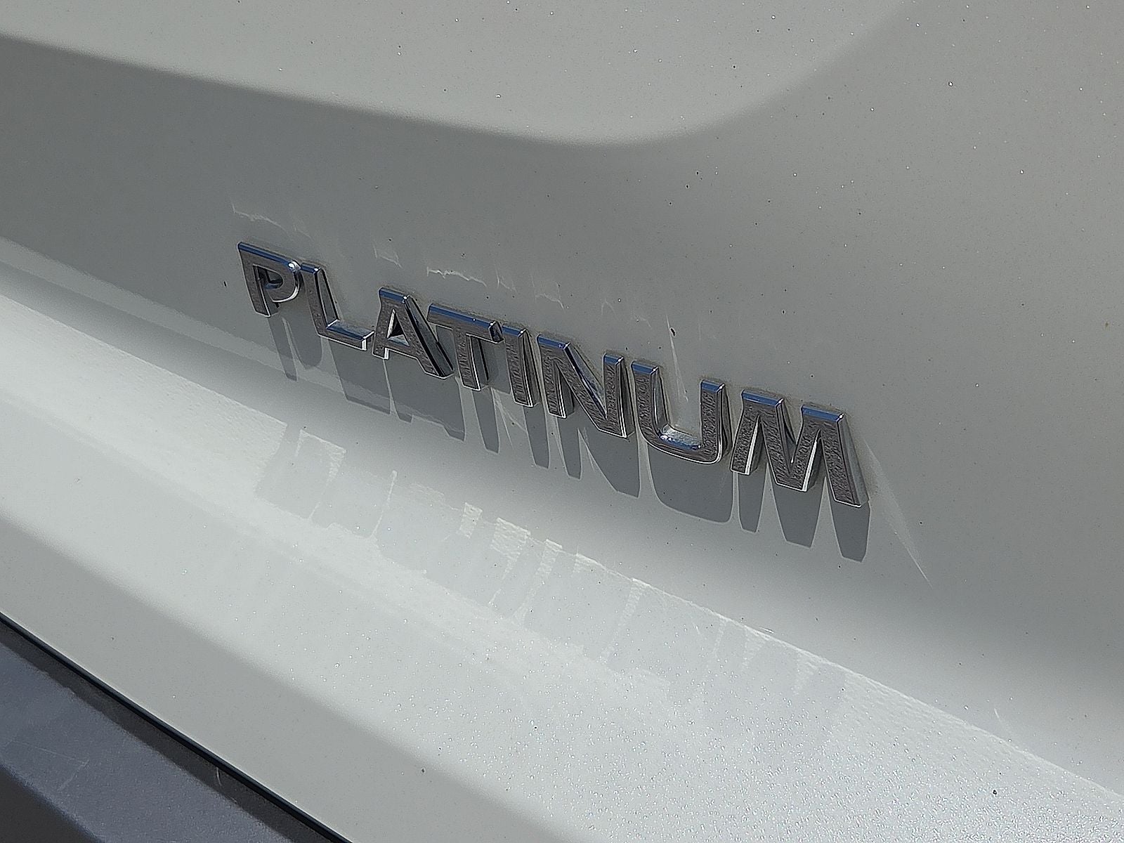 2023 Nissan Pathfinder Platinum FWD