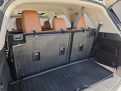 2023 Nissan Pathfinder Platinum FWD