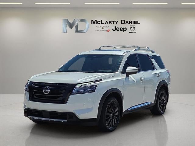 2023 Nissan Pathfinder Platinum FWD