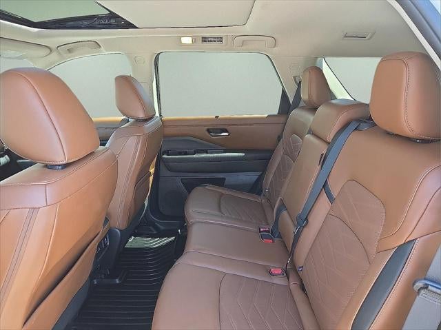 2023 Nissan Pathfinder Platinum FWD