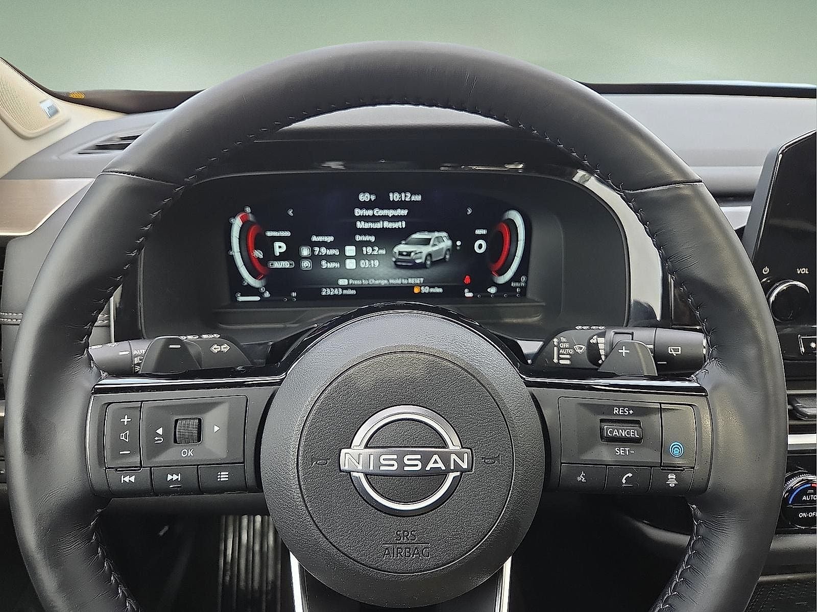 2025 Nissan Pathfinder Platinum 4WD