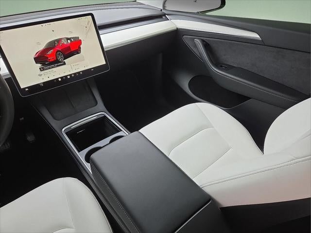 2025 Tesla Model Y Long Range Dual Motor Rear-Wheel Drive