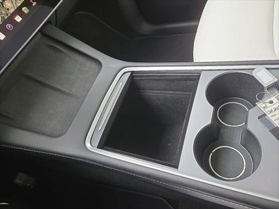 2025 Tesla Model Y Long Range Dual Motor Rear-Wheel Drive