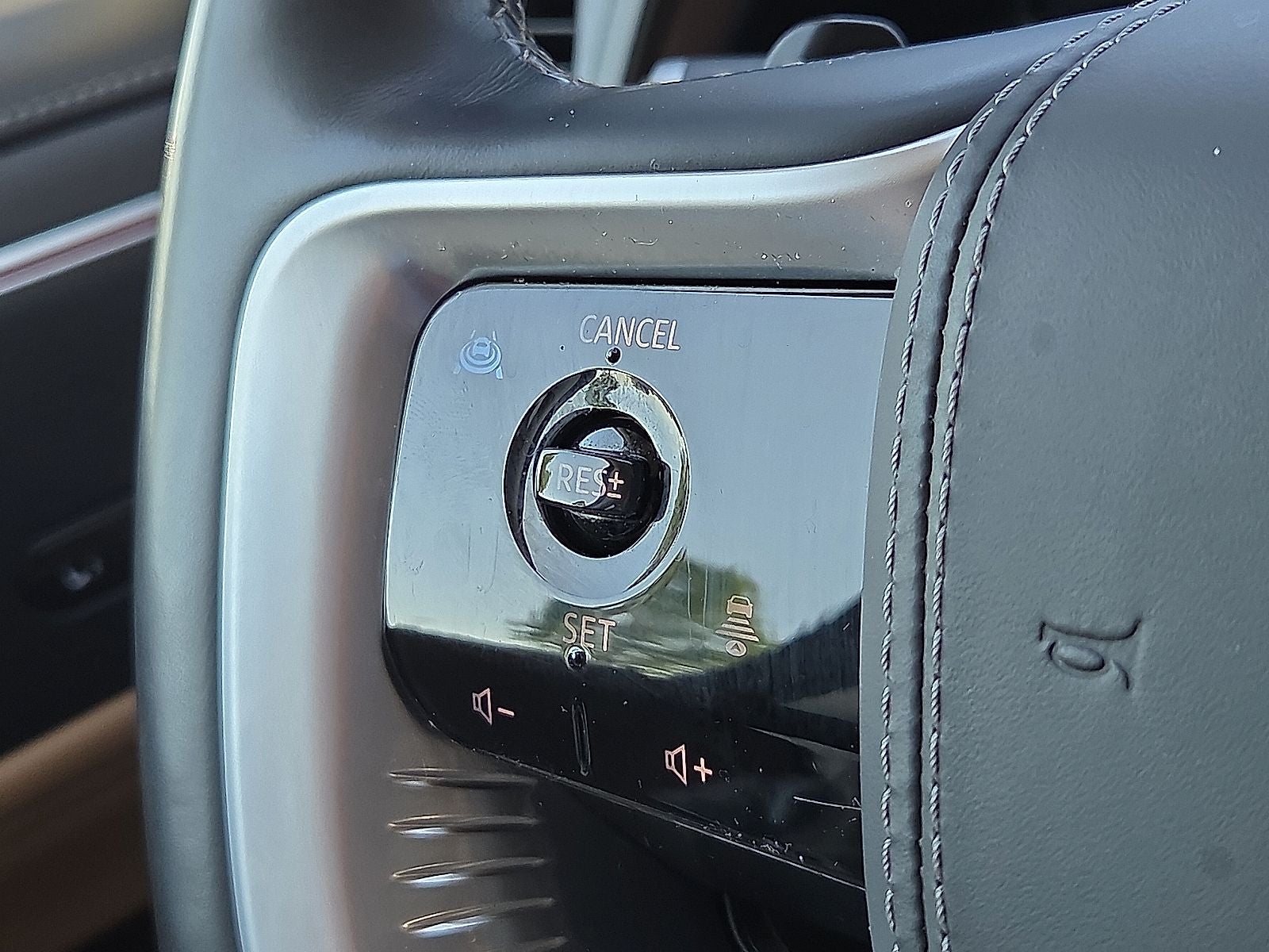2025 INFINITI QX80 SENSORY AWD
