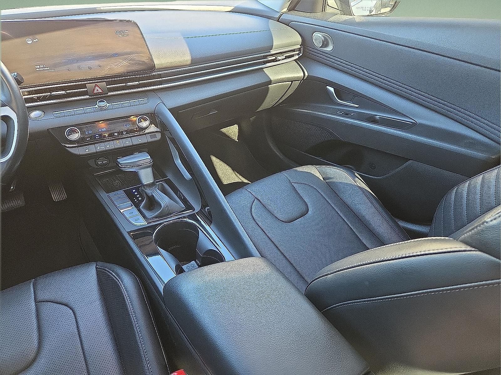 2022 Hyundai Elantra Limited