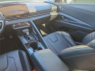 2022 Hyundai Elantra Limited