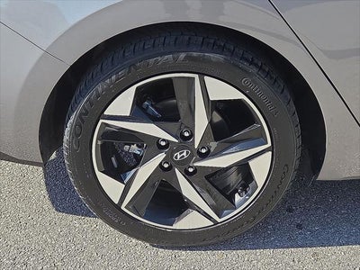 2022 Hyundai Elantra Limited