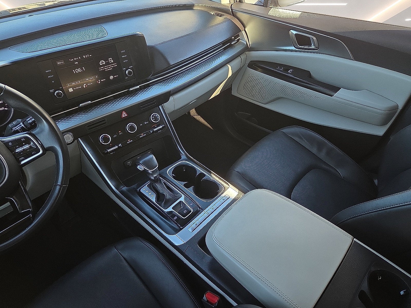 2023 Kia Carnival MPV LX Seat Package