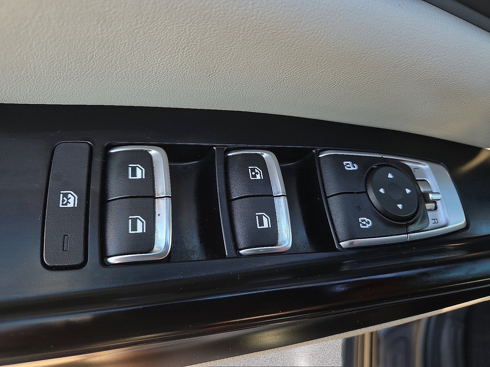 2023 Kia Carnival MPV LX Seat Package