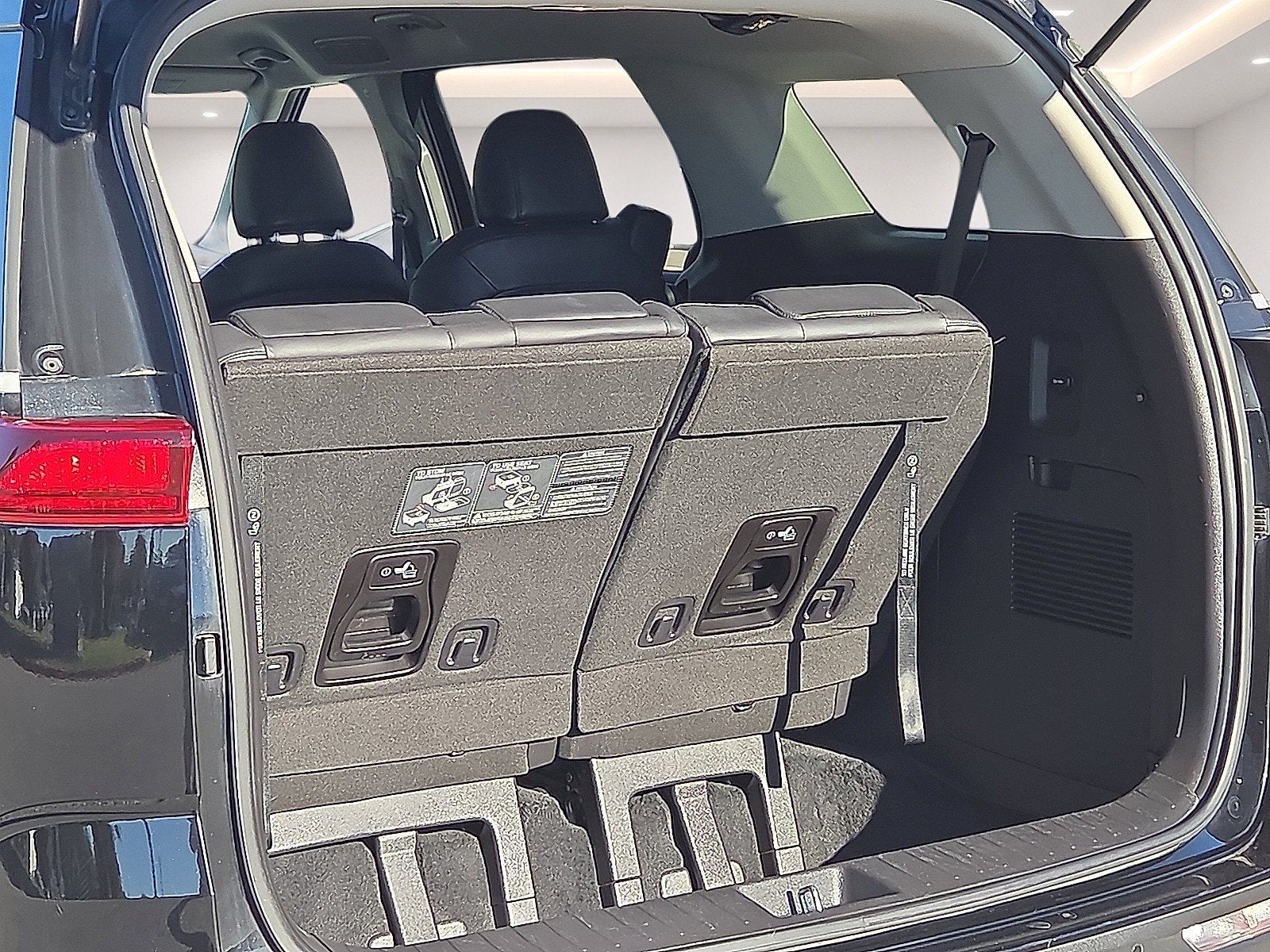 2023 Kia Carnival MPV LX Seat Package
