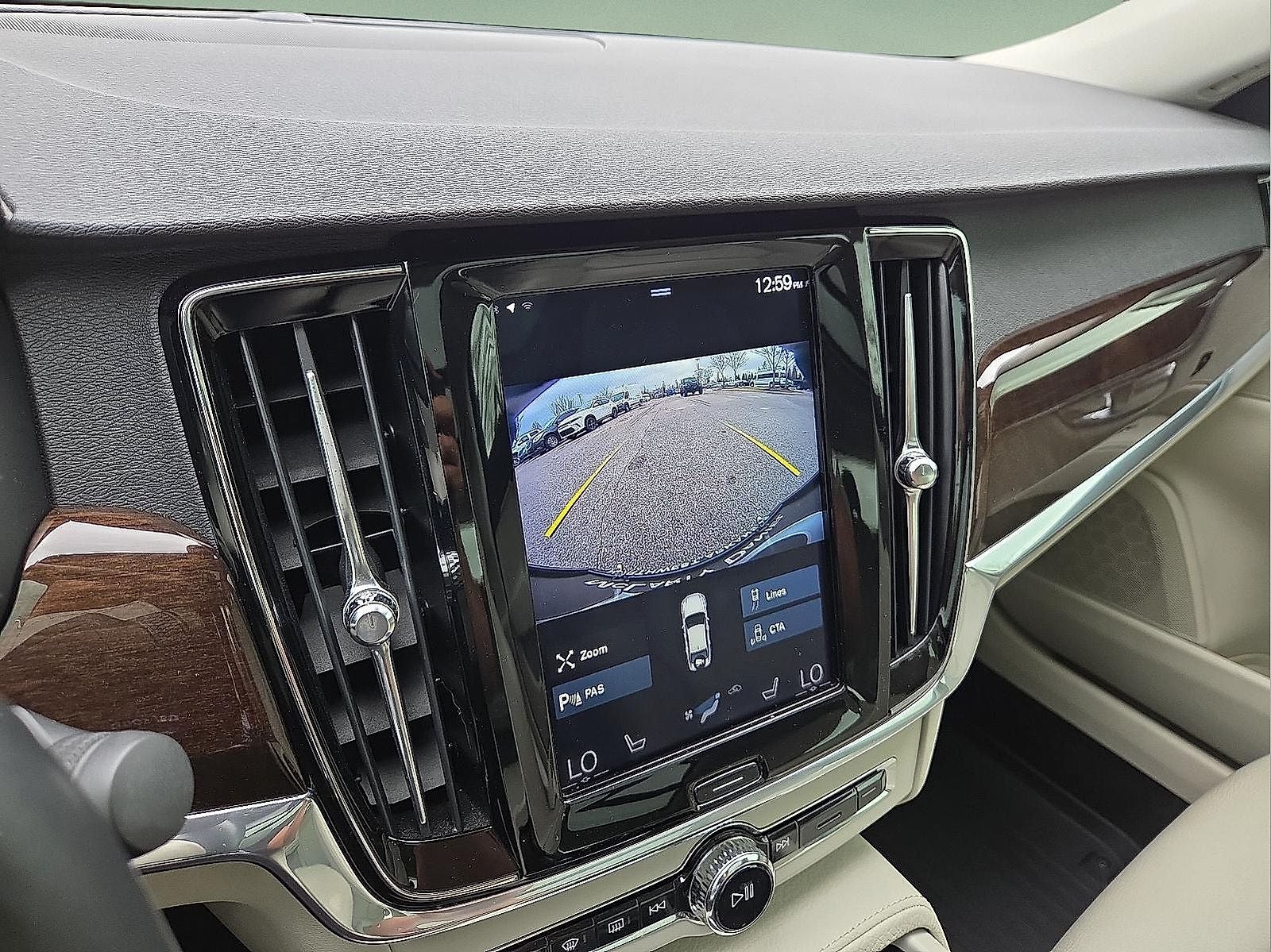 2019 Volvo S90 T6 Momentum