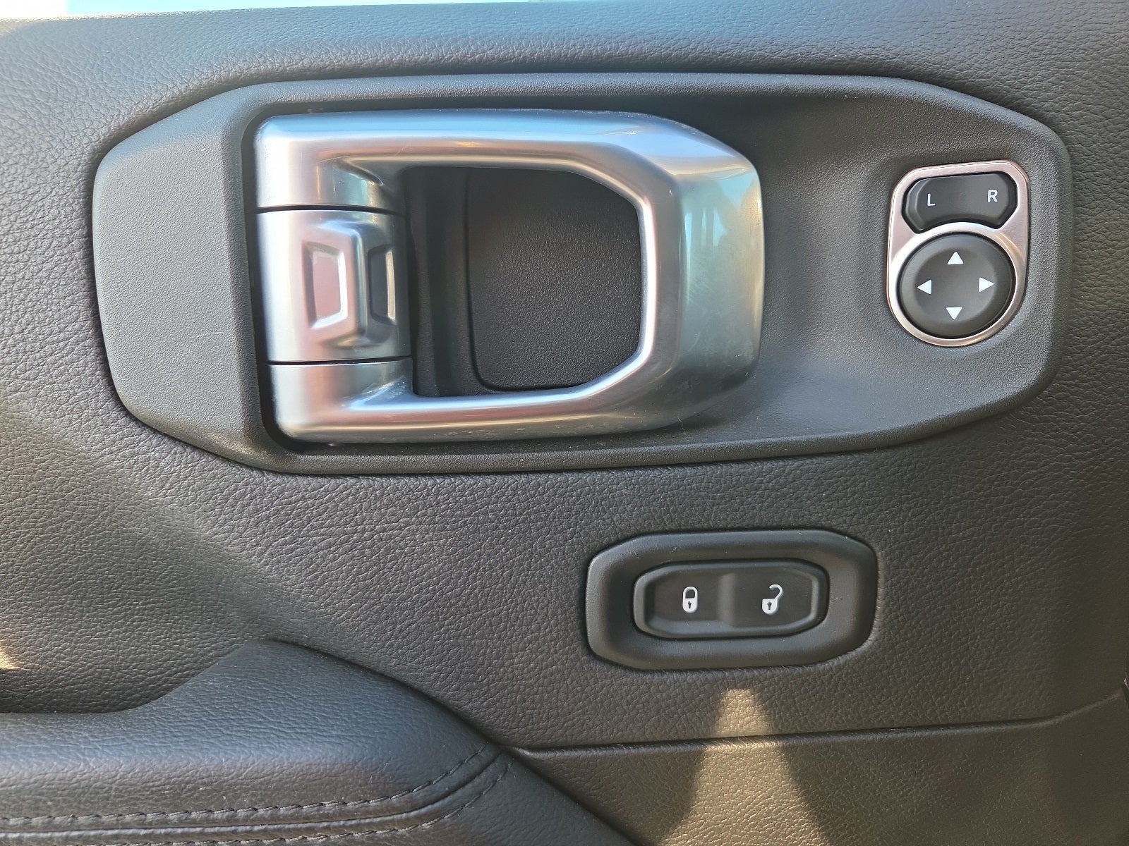 2022 Jeep Wrangler Unlimited Sahara Altitude 4x4