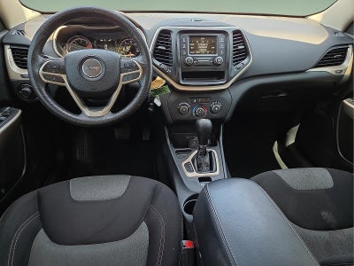 2017 Jeep Cherokee Sport