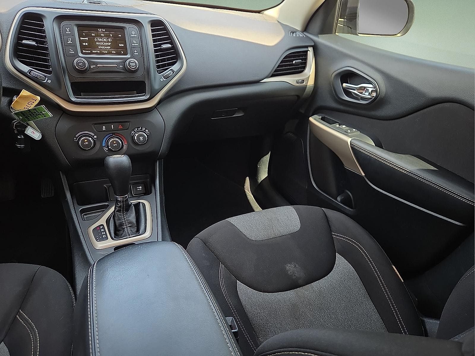 2017 Jeep Cherokee Sport