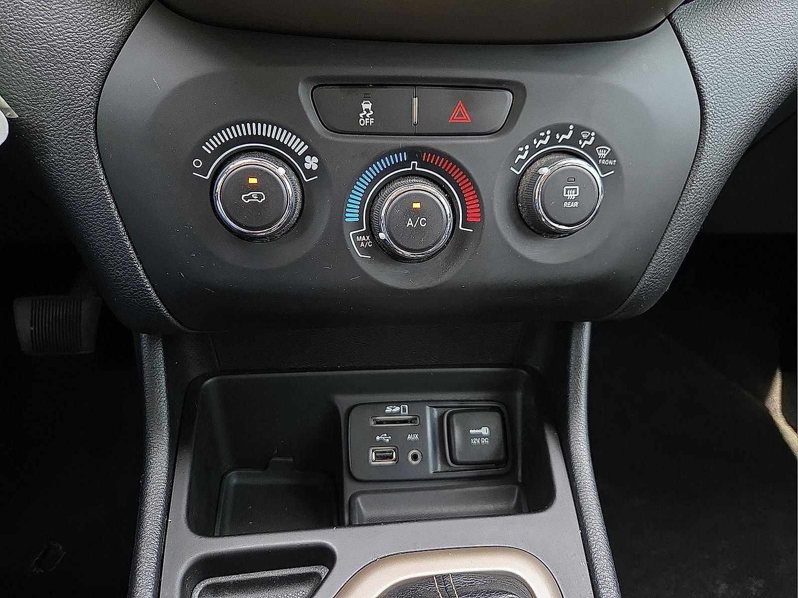 2017 Jeep Cherokee Sport