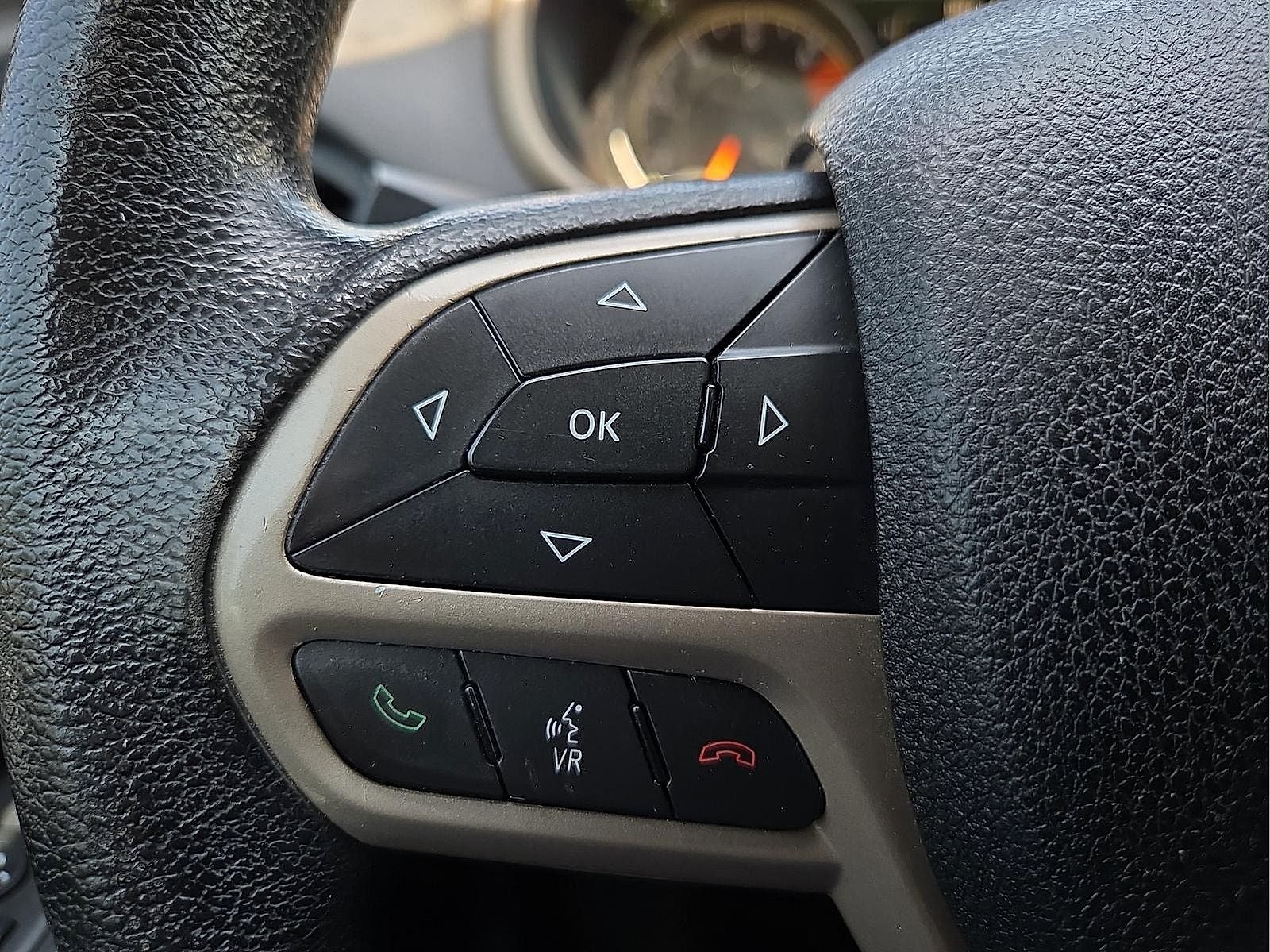 2017 Jeep Cherokee Sport
