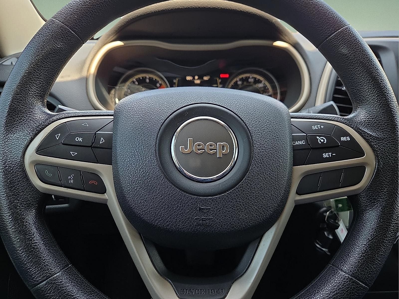 2017 Jeep Cherokee Sport