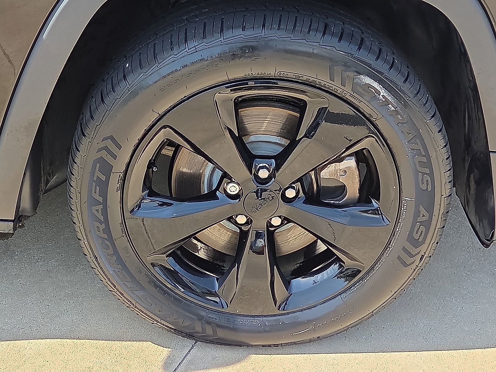 2017 Jeep Cherokee Sport
