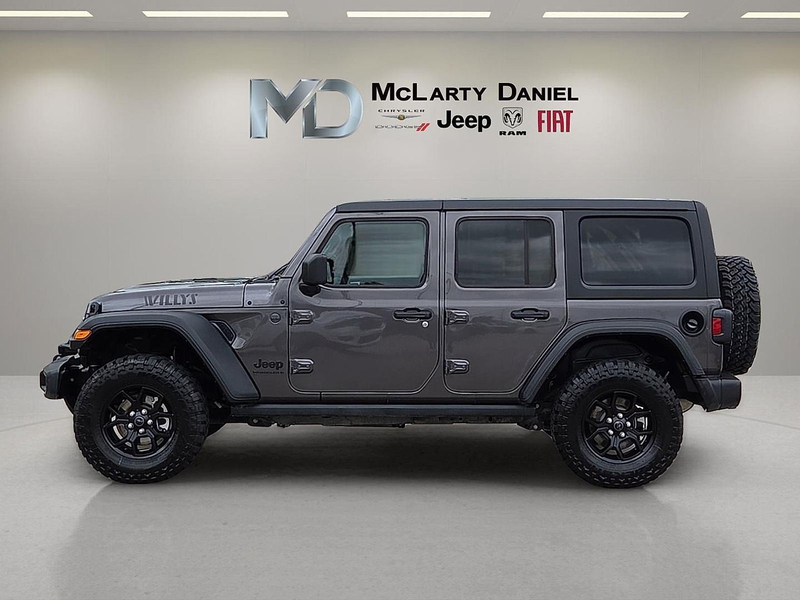 2025 Jeep Wrangler 4-Door Willys 4x4