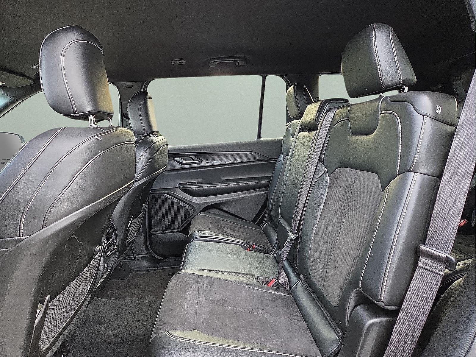 2024 Jeep Grand Cherokee L Altitude 4x4