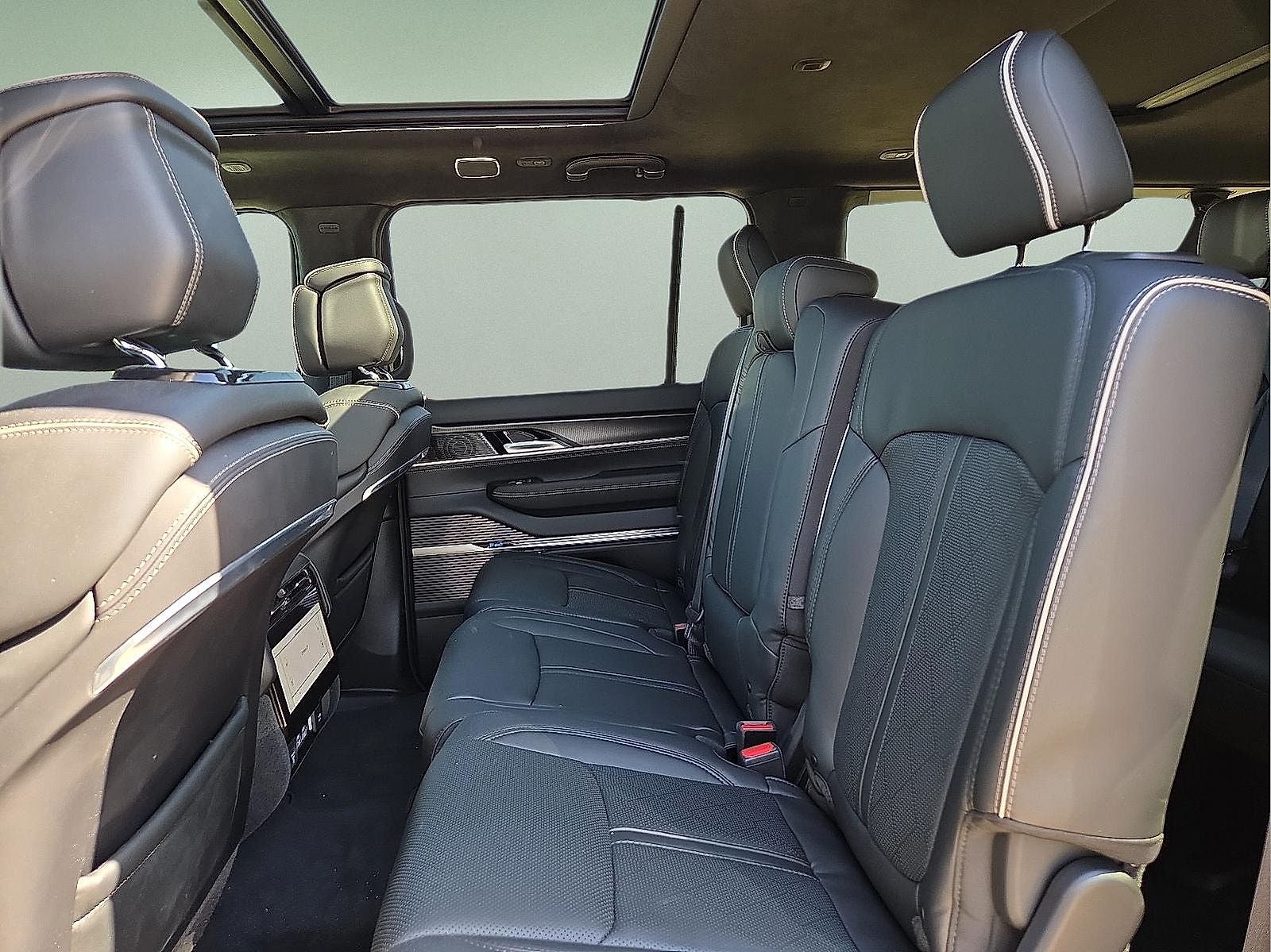 2024 Jeep Grand Wagoneer L Series II 4x4