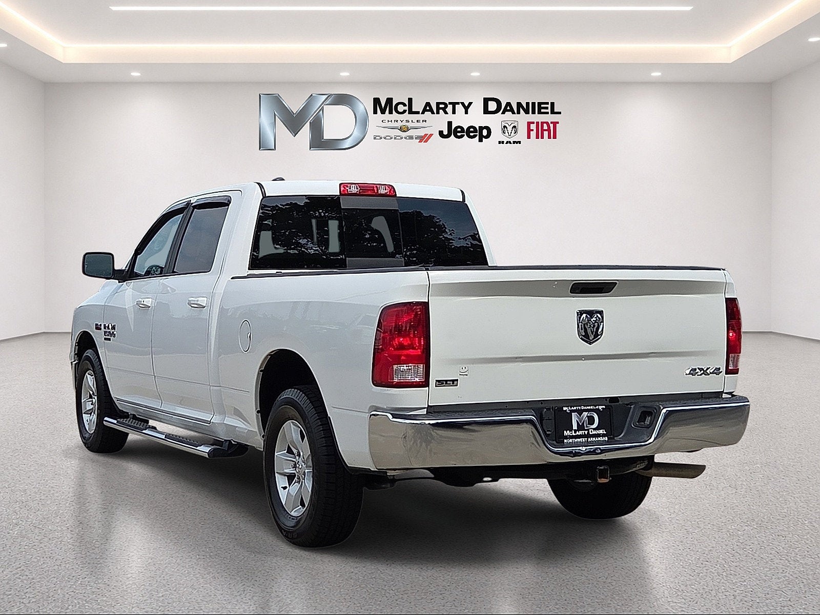 2020 RAM 1500 Classic SLT Crew Cab 4x4 6'4' Box