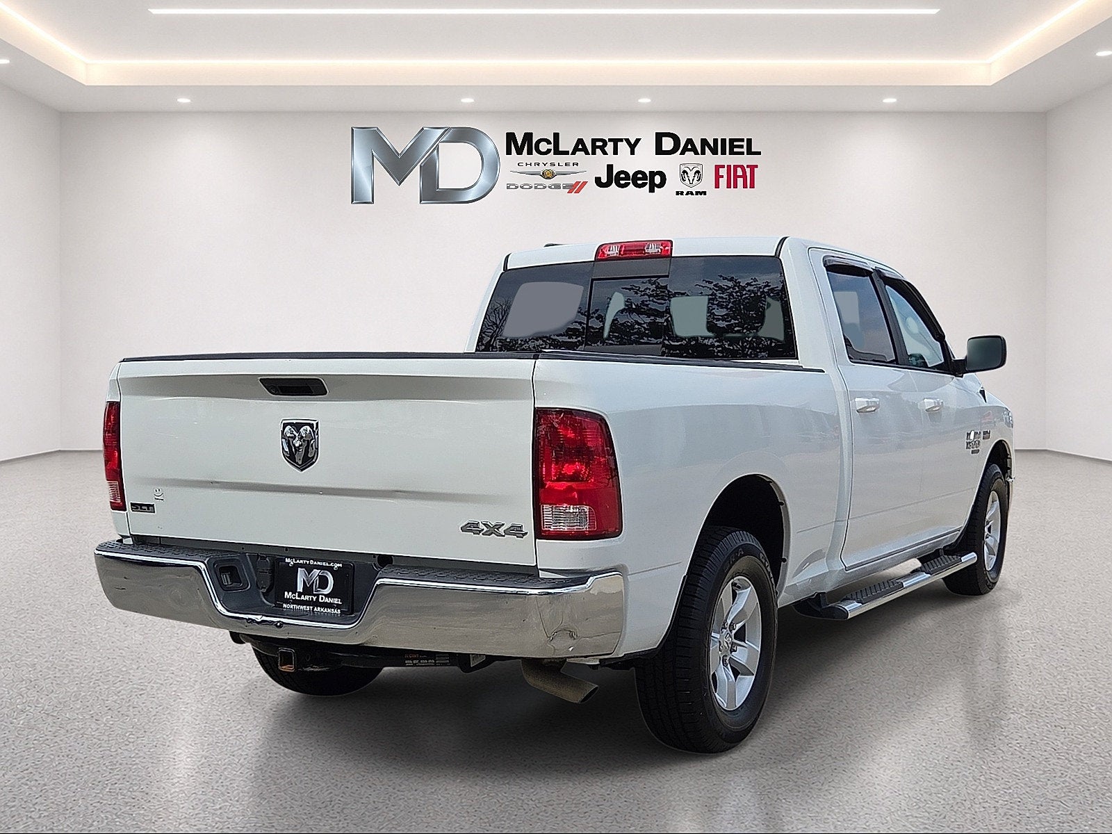 2020 RAM 1500 Classic SLT Crew Cab 4x4 6'4' Box
