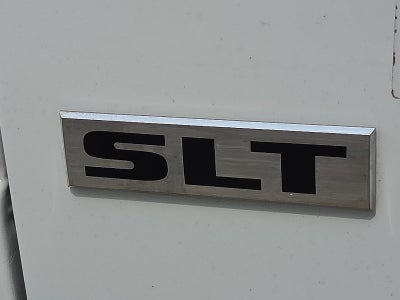 2020 RAM 1500 Classic SLT Crew Cab 4x4 6'4' Box